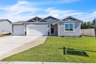 4321 N Arrowleaf Lp, Post Falls, ID 83854