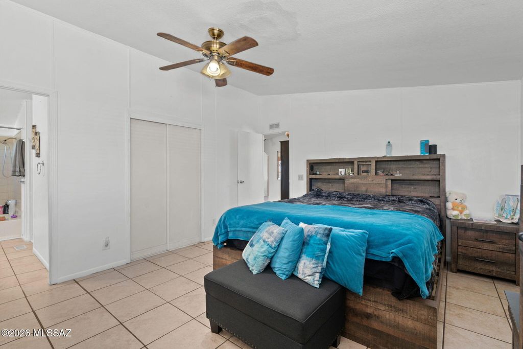 Image 20 of property listing at 3827 S Aldon Road, Tucson, AZ 85735