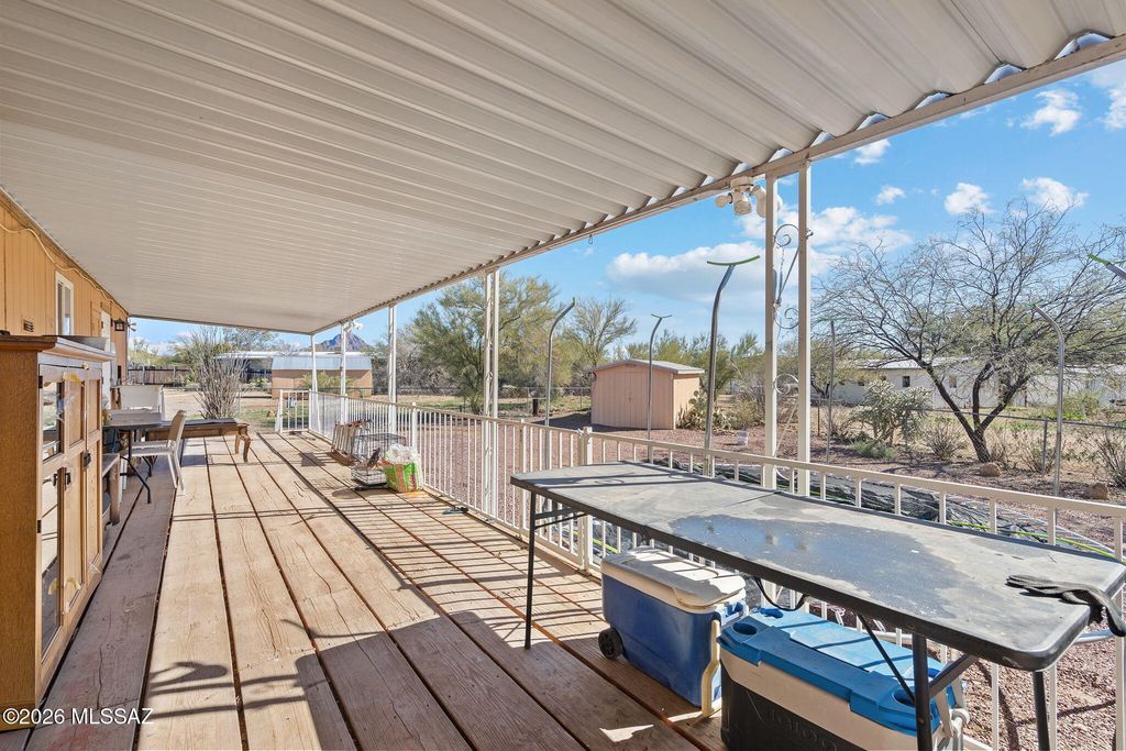 Image 22 of property listing at 3827 S Aldon Road, Tucson, AZ 85735
