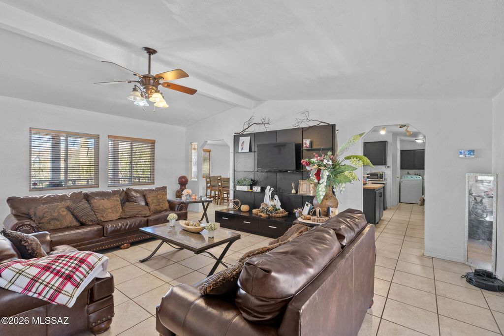 Image 6 of property listing at 3827 S Aldon Road, Tucson, AZ 85735