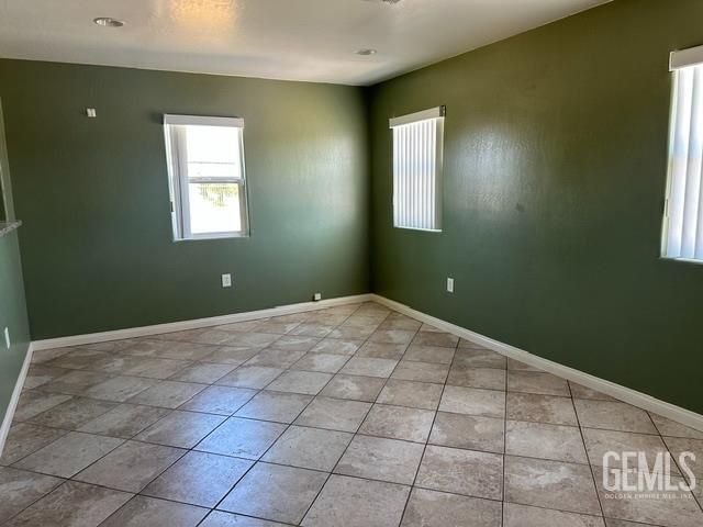 655 S Panama Lane, Bakersfield, CA 93307