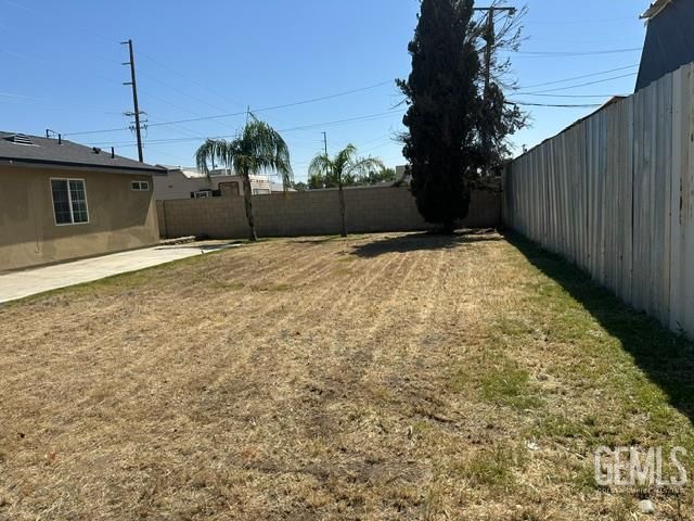 655 S Panama Lane, Bakersfield, CA 93307