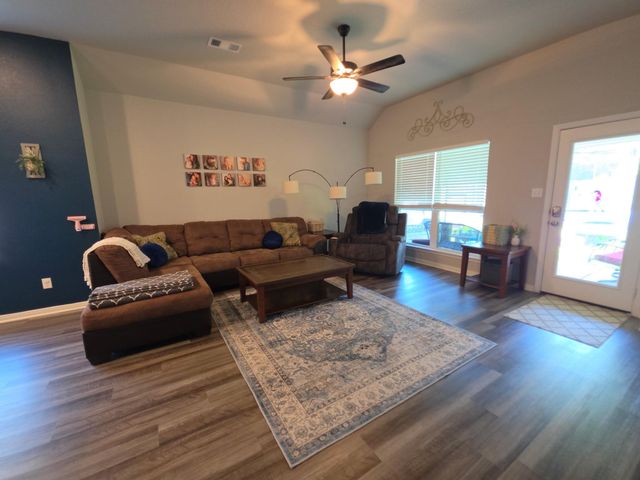 14372 N Summerchase Circle, Willis, TX 77318