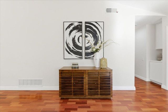 32 Lido Circle, Redwood City, CA 94065