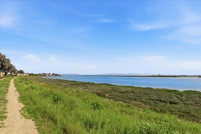 32 Lido Circle, Redwood City, CA 94065