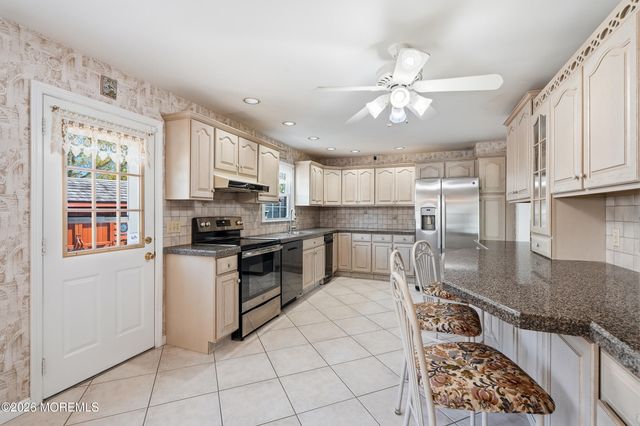 1903 Holbrook Street, Oakhurst, NJ 07755