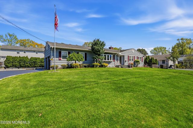 1903 Holbrook Street, Oakhurst, NJ 07755