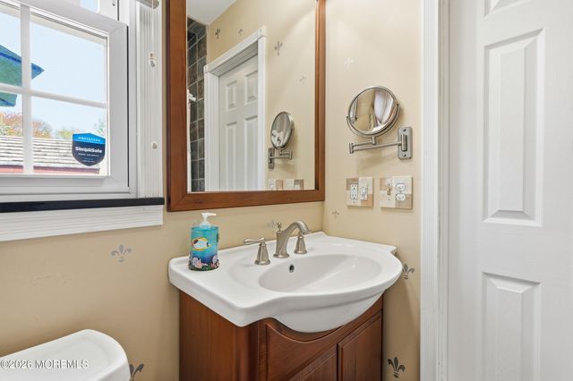 1903 Holbrook Street, Oakhurst, NJ 07755