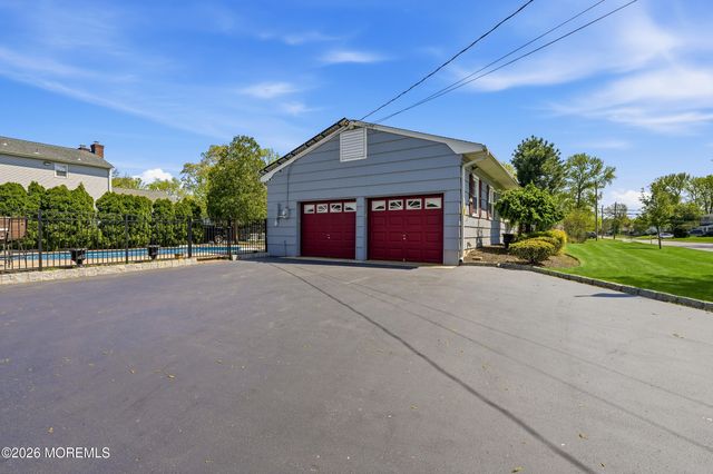 1903 Holbrook Street, Oakhurst, NJ 07755