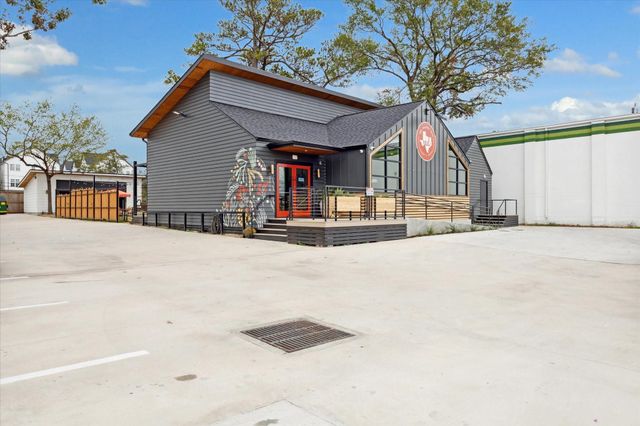 955 W 42nd Street, Houston, TX 77018