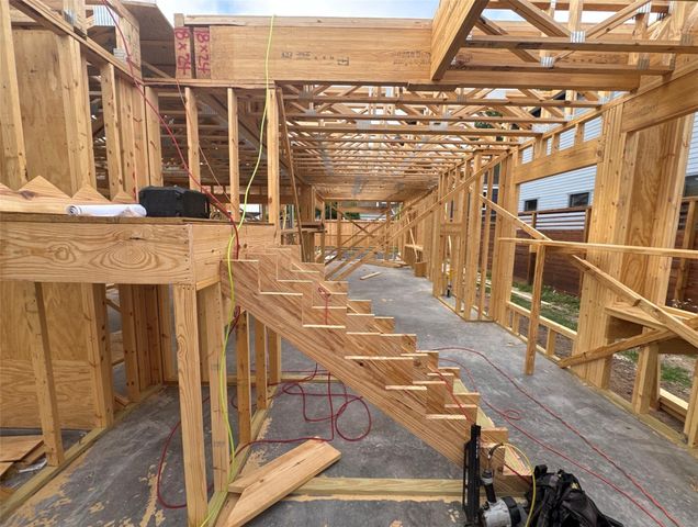 955 W 42nd Street, Houston, TX 77018