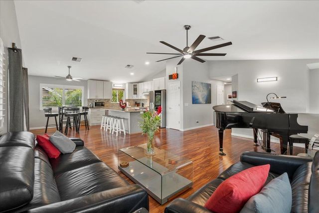 105 Honuhula Pl, Kihei, HI 96753