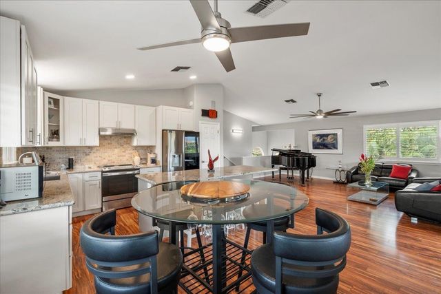 105 Honuhula Pl, Kihei, HI 96753