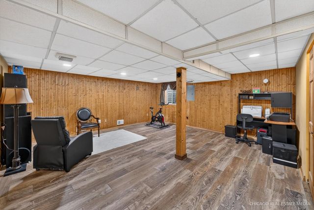 625 David Street, Lake In The Hills, IL 60156