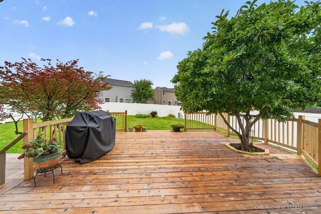 625 David Street, Lake In The Hills, IL 60156