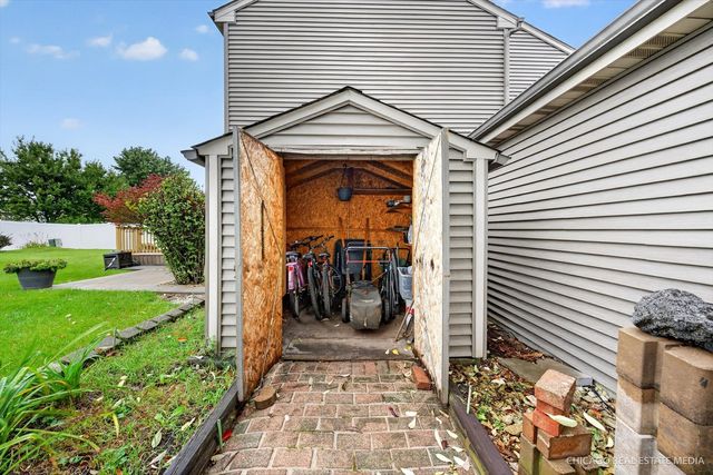 625 David Street, Lake In The Hills, IL 60156
