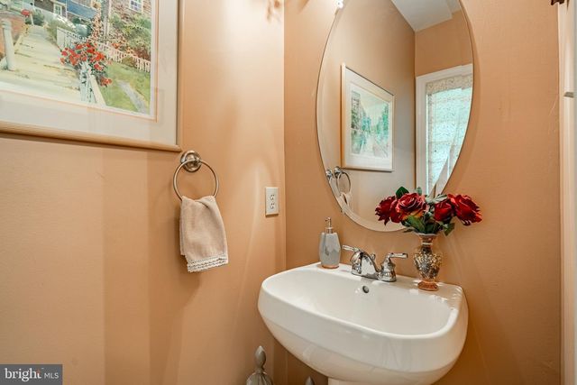 475 FAIRMONT DR #237, Chester Springs, PA 19425