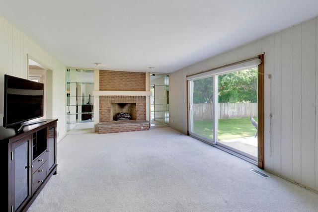 4269 Terri Lyn Lane, Northbrook, IL 60062