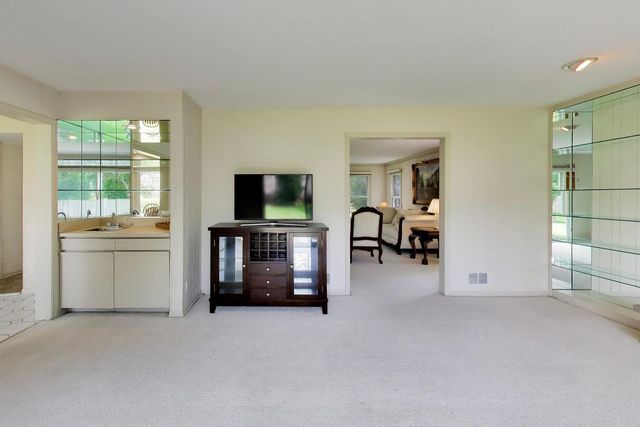 4269 Terri Lyn Lane, Northbrook, IL 60062
