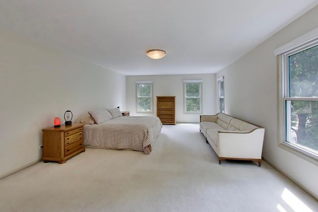 4269 Terri Lyn Lane, Northbrook, IL 60062