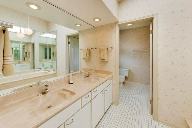 4269 Terri Lyn Lane, Northbrook, IL 60062
