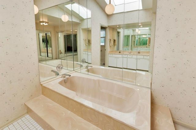 4269 Terri Lyn Lane, Northbrook, IL 60062