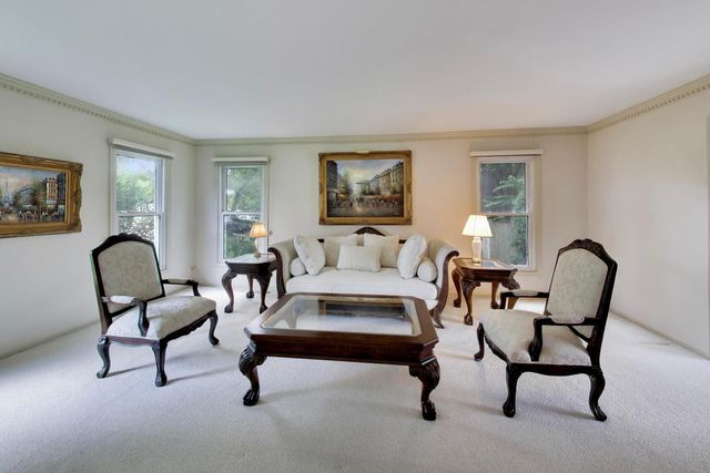 4269 Terri Lyn Lane, Northbrook, IL 60062
