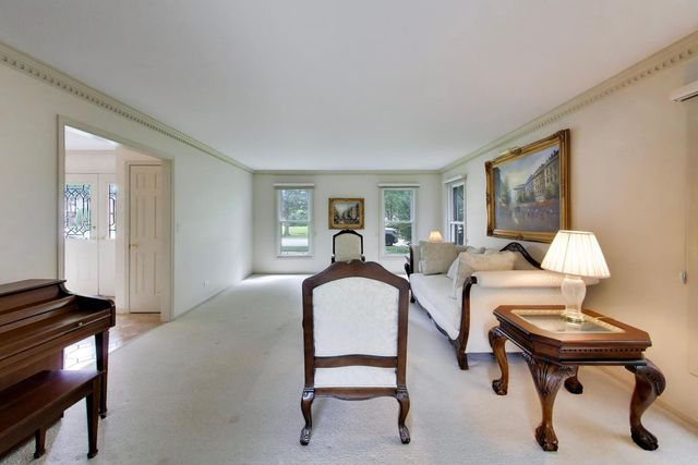 4269 Terri Lyn Lane, Northbrook, IL 60062