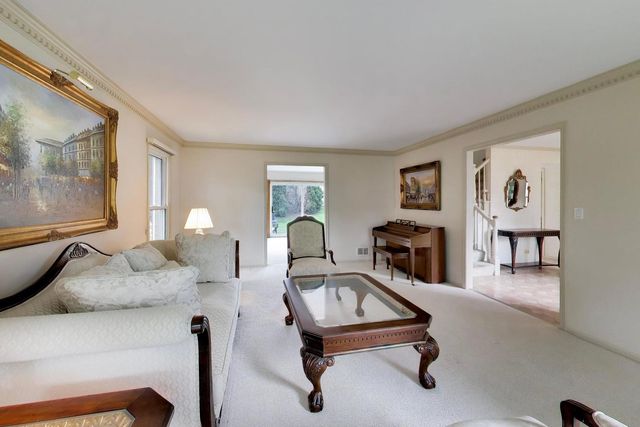 4269 Terri Lyn Lane, Northbrook, IL 60062