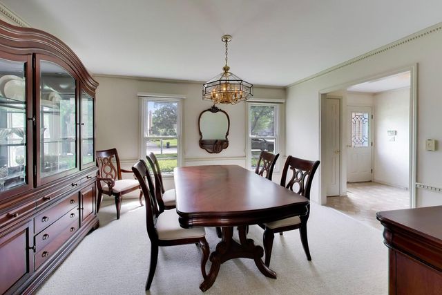 4269 Terri Lyn Lane, Northbrook, IL 60062