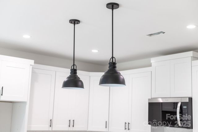 103 W Irwin Street, Cherryville, NC 28021