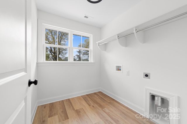 103 W Irwin Street, Cherryville, NC 28021