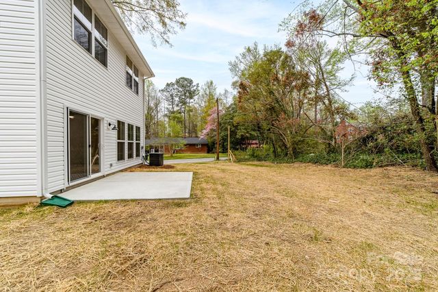 103 W Irwin Street, Cherryville, NC 28021