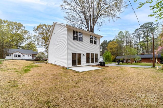 103 W Irwin Street, Cherryville, NC 28021
