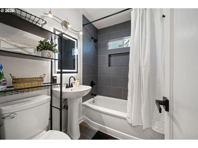 1510 WILSON St, Eugene, OR 97402
