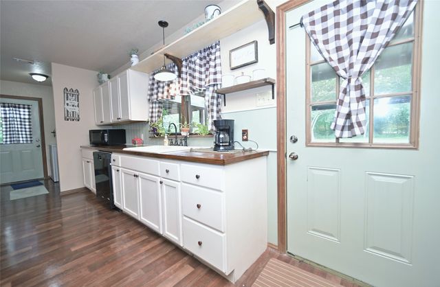 408 County Road 4856, Newark, TX 76071