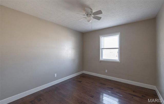 400 Farmers Lane, Lebanon, MO 65536