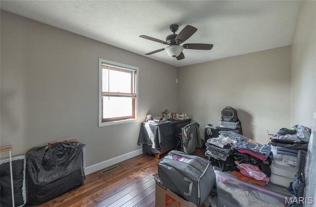 400 Farmers Lane, Lebanon, MO 65536