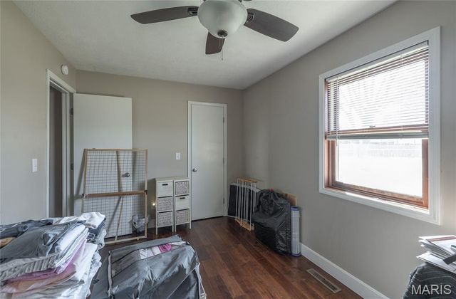 400 Farmers Lane, Lebanon, MO 65536