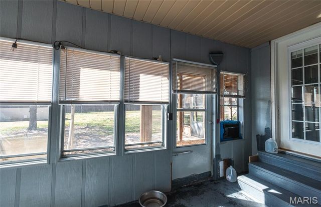 400 Farmers Lane, Lebanon, MO 65536