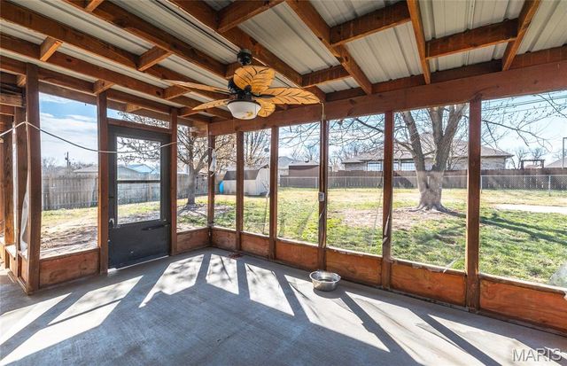 400 Farmers Lane, Lebanon, MO 65536