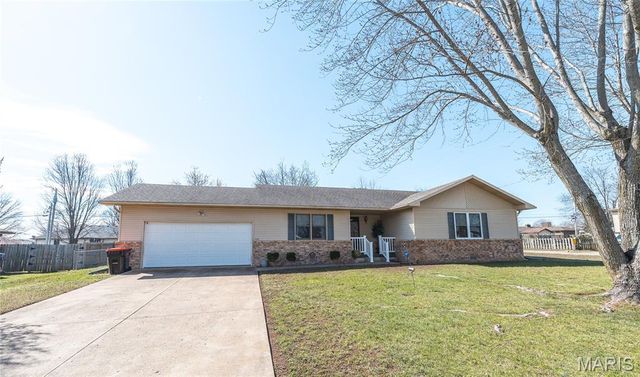400 Farmers Lane, Lebanon, MO 65536