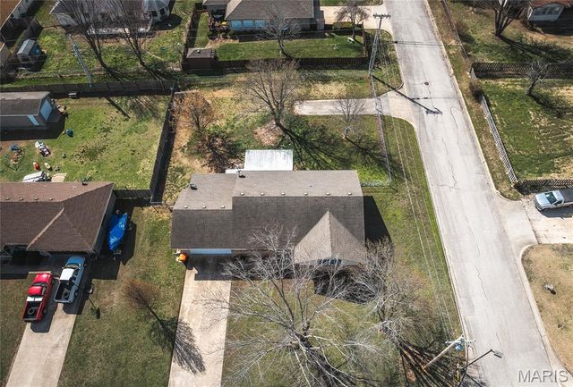 400 Farmers Lane, Lebanon, MO 65536