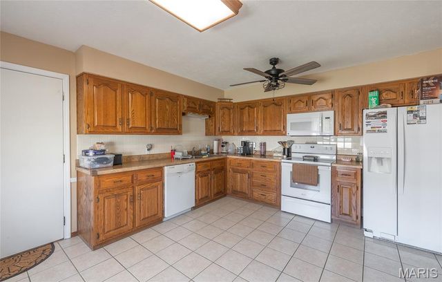 400 Farmers Lane, Lebanon, MO 65536