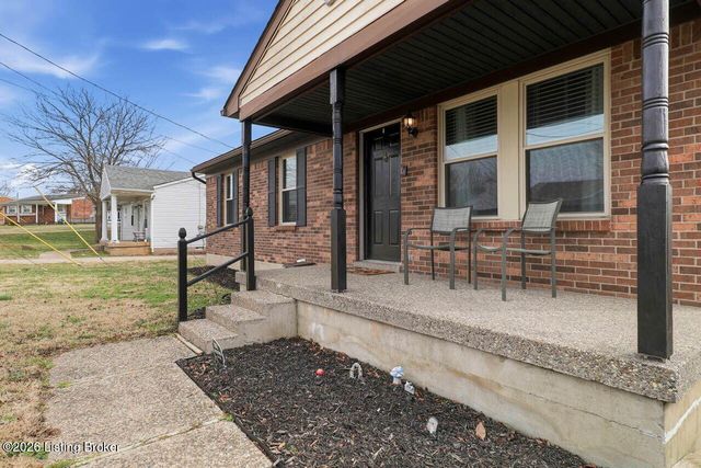 12437 Kingsley Dr, Louisville, KY 40229