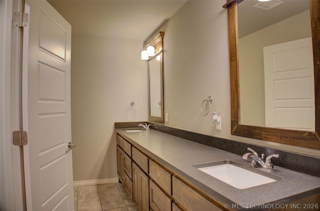 28056 E 149th Place S, Coweta, OK 74429