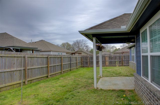 28056 E 149th Place S, Coweta, OK 74429
