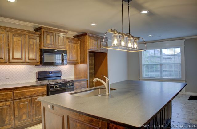 28056 E 149th Place S, Coweta, OK 74429