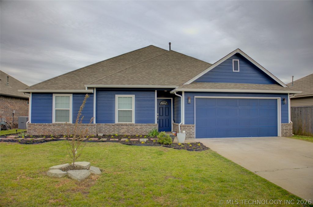 28056 E 149th Place S, Coweta, OK 74429