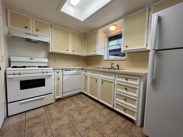 1908 Camden Court 03, Denton, TX 76205